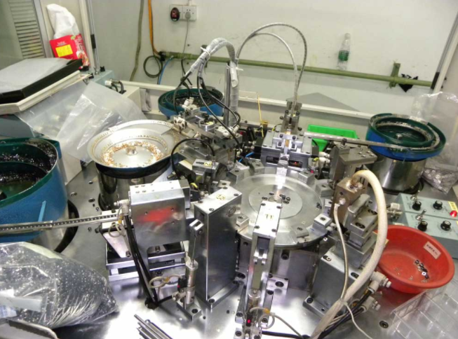 輕觸開關(guān)自動(dòng)化生產(chǎn)過(guò)程