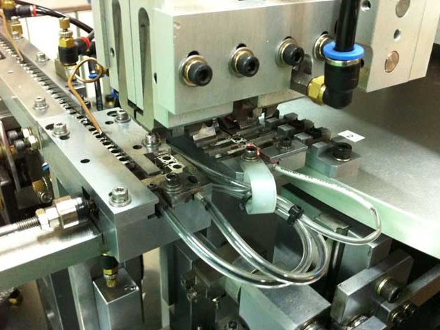 輕觸開關(guān)自動(dòng)化檢測(cè)設(shè)備